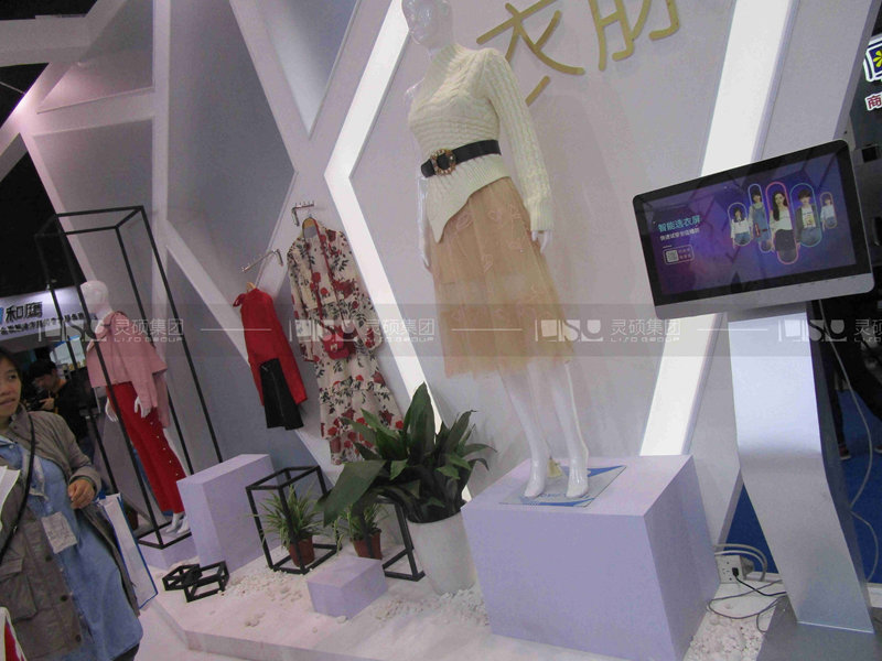 試衣間-服裝展臺設(shè)計搭建案例