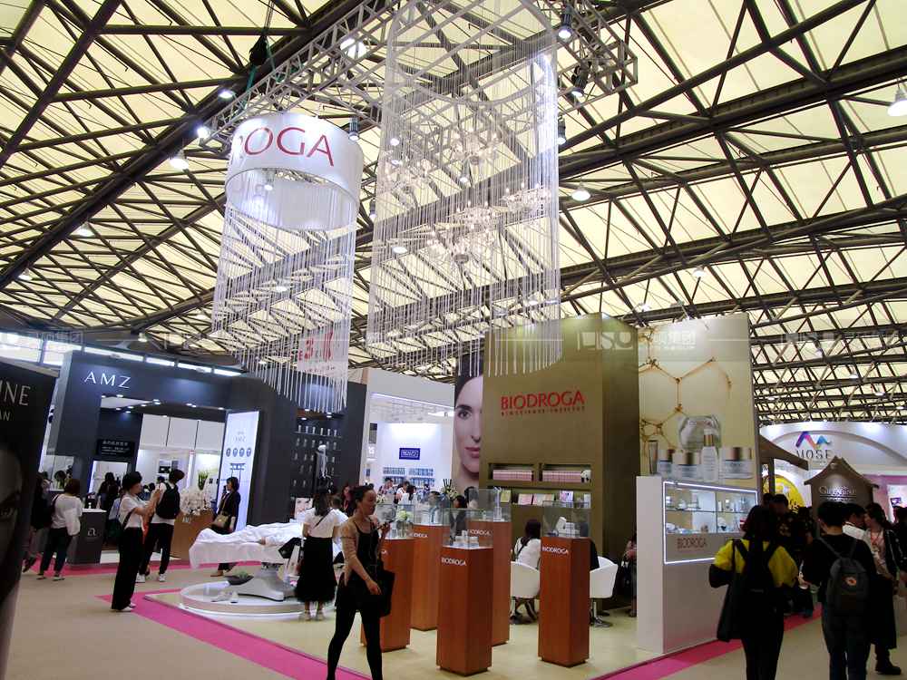 巴登-美容展展臺設(shè)計案例