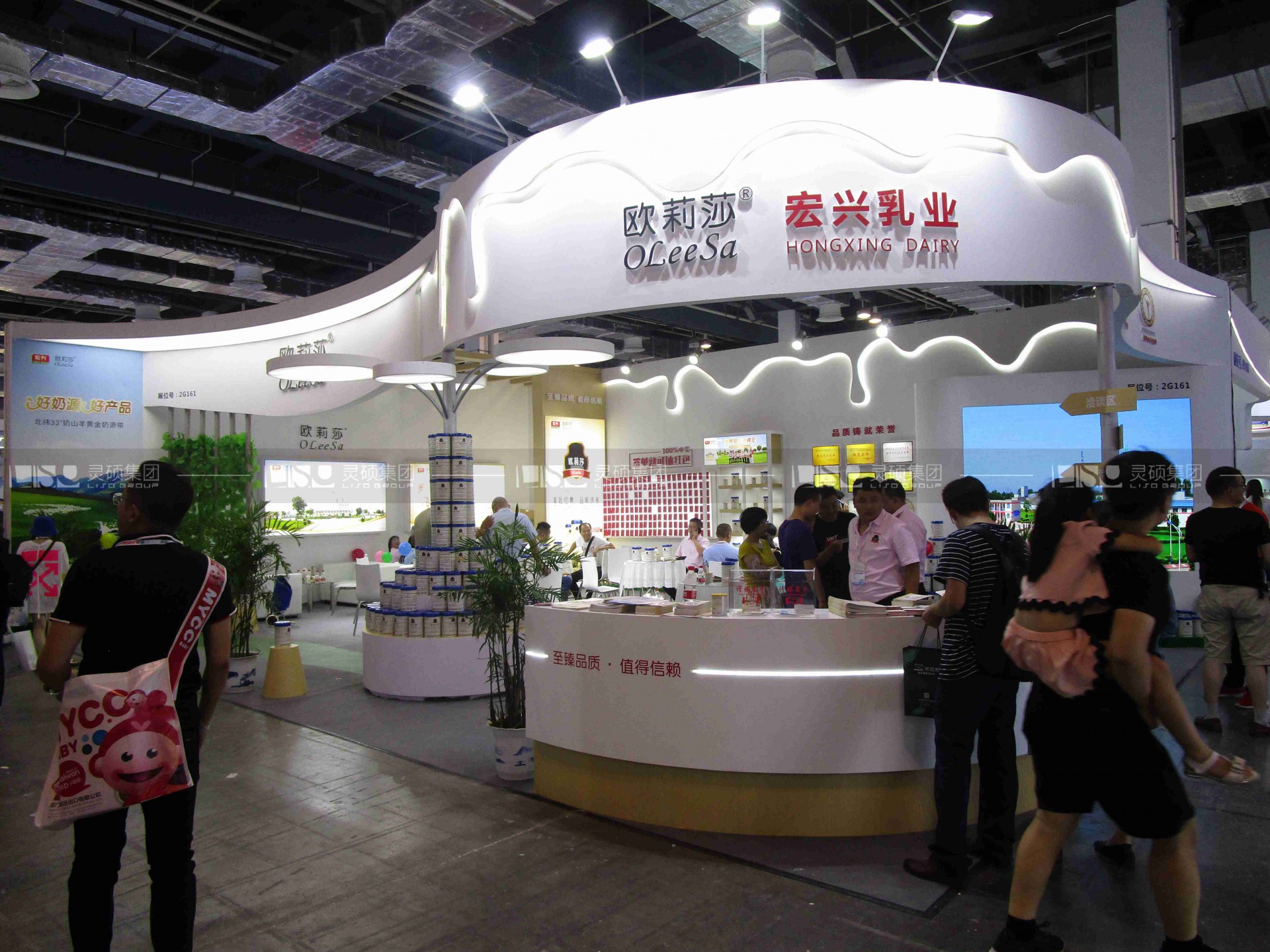 宏興乳業(yè)-19屆CBME中國(guó)孕嬰童展展臺(tái)設(shè)計(jì)案例