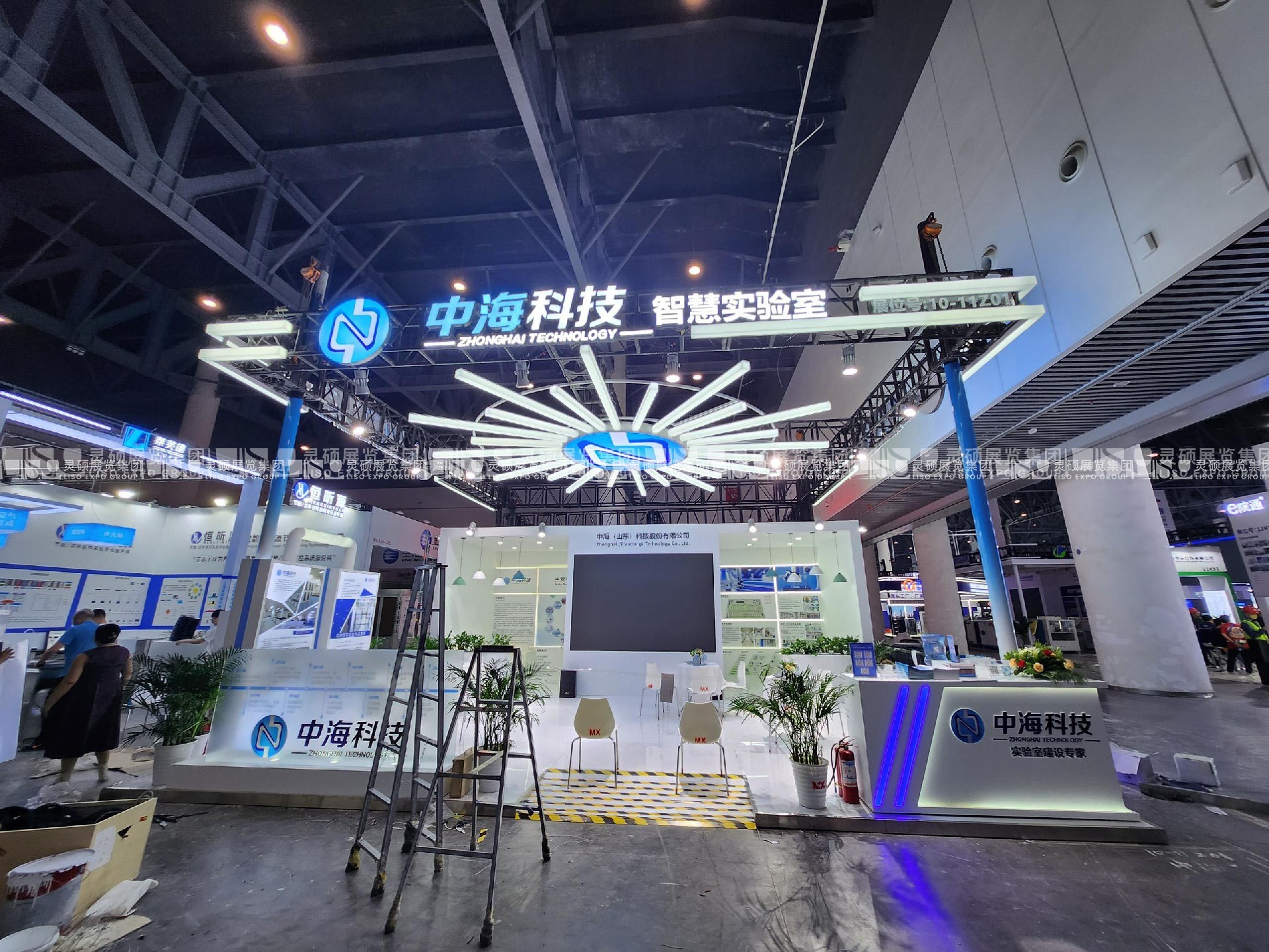 醫(yī)院建設(shè)大會展臺設(shè)計搭建案例-中?？萍? title=