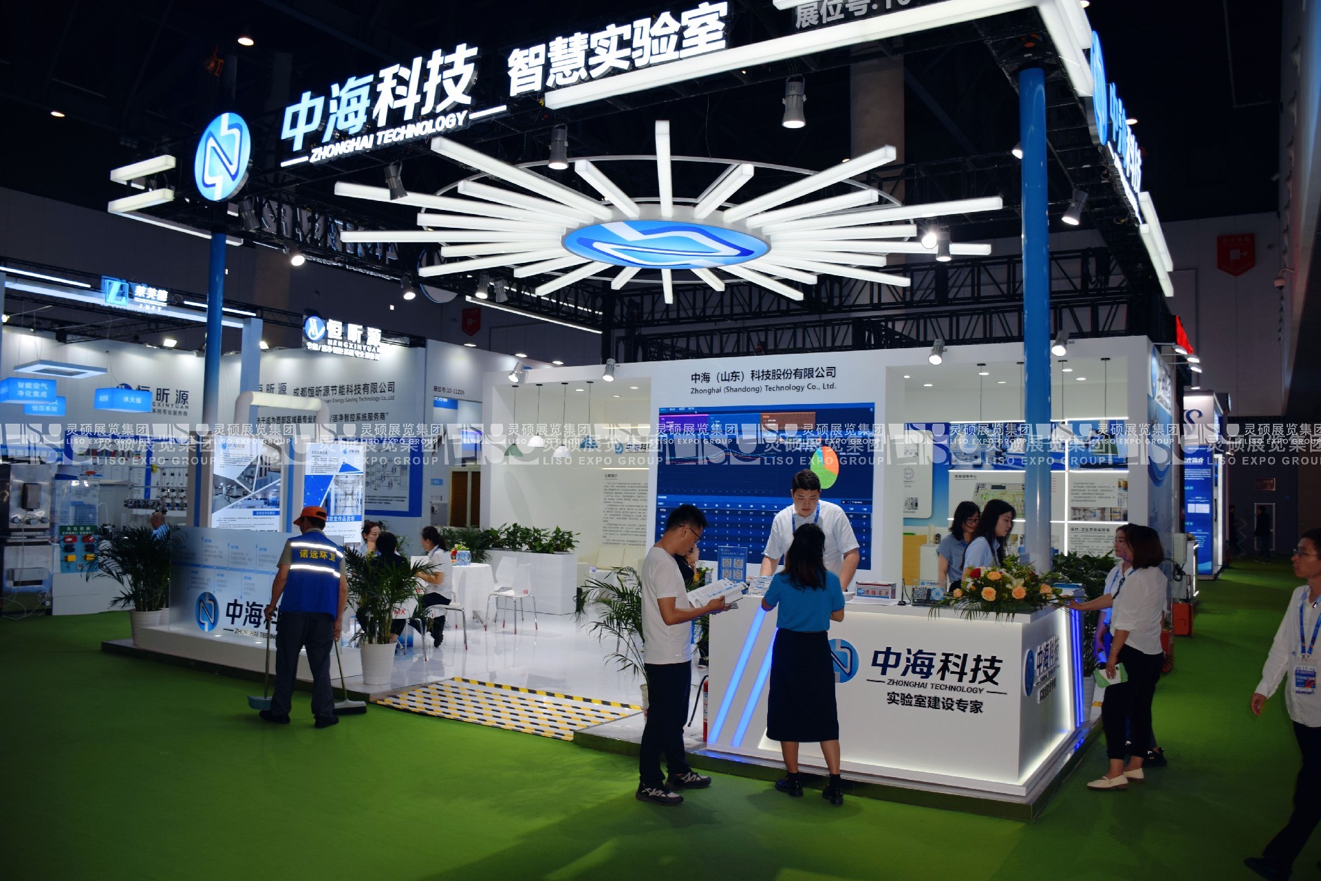 醫(yī)院建設(shè)大會展臺設(shè)計搭建案例-中?？萍? title=